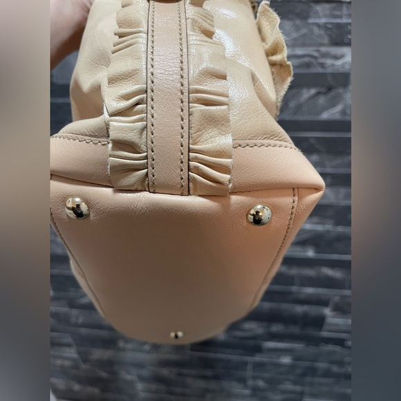 GUCCI Calfskin Leather Ruffles Sabrina Tote - Picture 9 of 10